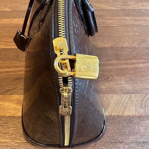 Louis Vuitton Alma Vernis Patent Leather Monogram Embossed Handbag Red Wine - Picture 6 of 8